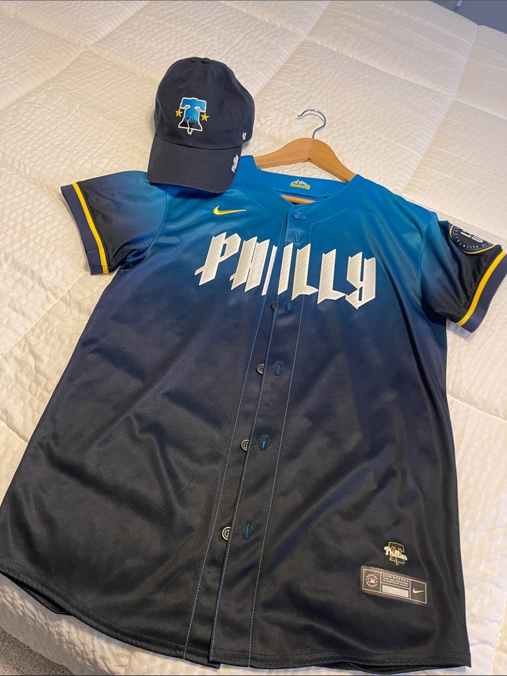 Nike Philly Harper Phillies Jersey kids size XL 47 men’s Phillies cap O/S